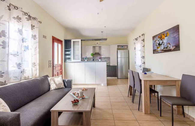 Spacious 2 Bedroom House with Fantastic Yard - Foto 7