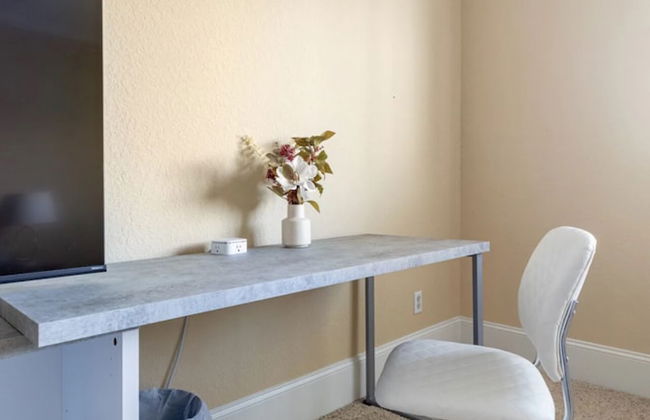 BIZI near Galleria Mall - Foto 6