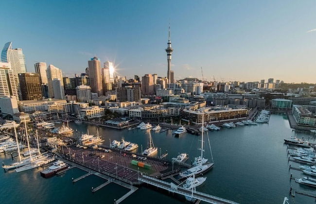 Quest on Queen - Photo 23