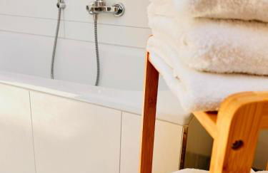 CLUBHAUS 6 - Dachwohnung mit 2 Schlafzimmern, Balkon & Netflix - Photo 26