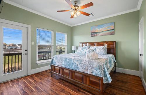 Charming Beachside Retreat: Steps from the Sand and Surf - Photo 24