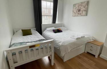 3 Bed Flat - Sleeps 6 - Parking - Wifi - Foto 9