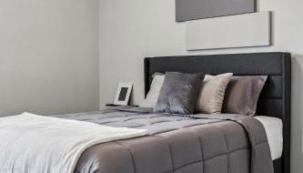 Family-Friendly 4BR Home with BBQ & Free Parking - Foto 5