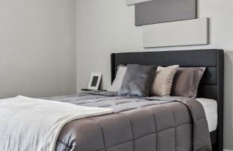 Family-Friendly 4BR Home with BBQ & Free Parking - Foto 5