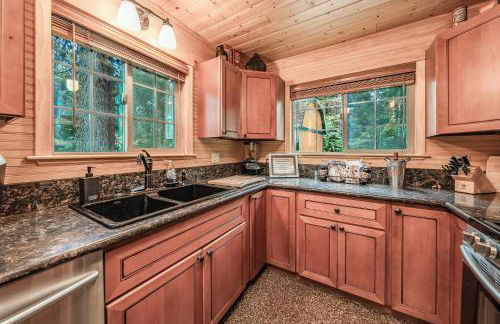 The Stew Cabin Cozy Escape Fireside Memories - Foto 21