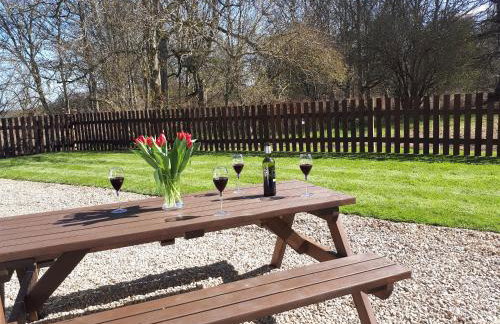 Eagles Gate Lodge - Photo 4