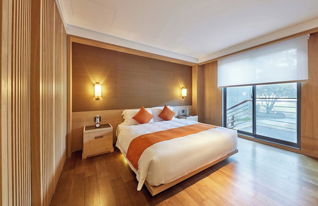 Apex Villa - Photo 1