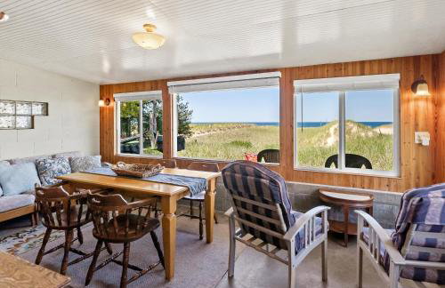 Serenity Beach, just steps from the beautiful shores of Lake Michigan - Foto 23