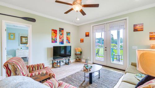 Waterfront Wolf Bay Home with Private Boathouse! - Foto 4