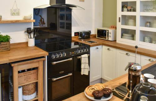 Railway Cottage - Photo 9