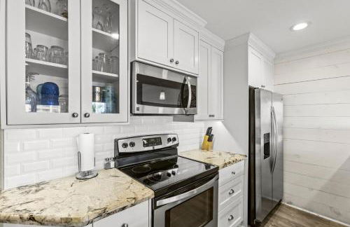 Oceanview Two Balconies Heated Pool Walk to beach - Foto 15