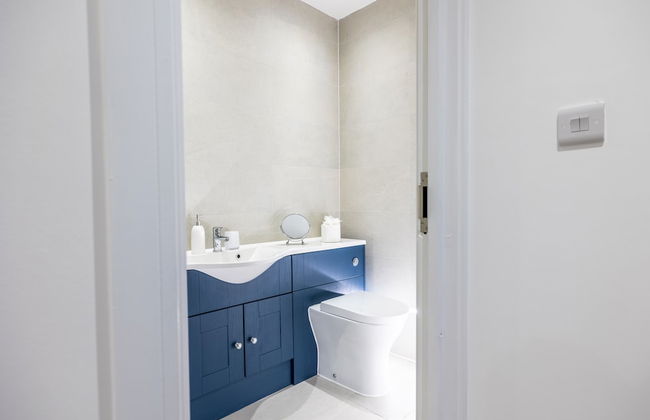 Remarkable 2-bed Apartment in Camberley - Foto 26