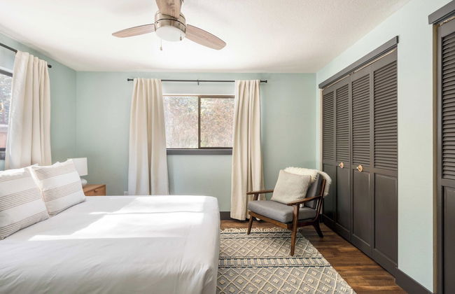 Quiet River Bend Cabin by Avantstay 35 Mins to Mt Bachelor 10 Mins to Town Centre Hot Tub! - Foto 11