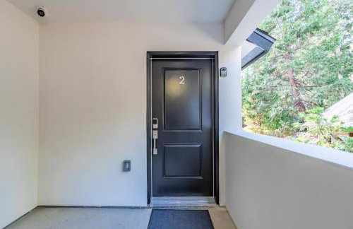 The White House Coveted Triplex Near Lake - Foto 23