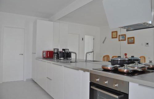 Big Villa Tauro with Private Heated Saltwater Pool & Jacuzzi & BBQ & Game Room & Arcade Games - Foto 44