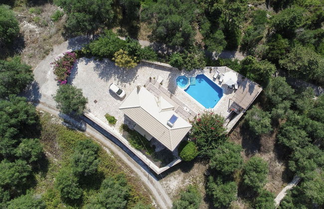 Villa Aloni in Paxi With 2 Bedrooms and 3 Bathrooms - Photo 38