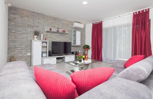 New brend app Matija - Foto 1