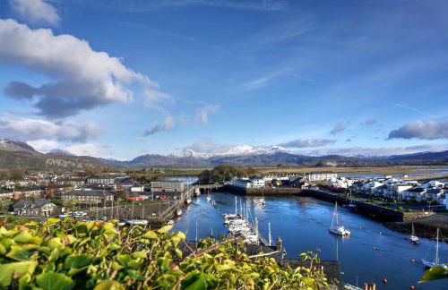 Porthmadog, Sleeps 11, 5 Bedrooms, 5 Bathrooms, Mountain Views - Photo 54