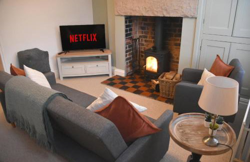 Castleview Cottage - Photo 1