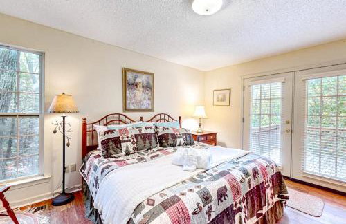 Holly Forest Hideaway - Photo 11