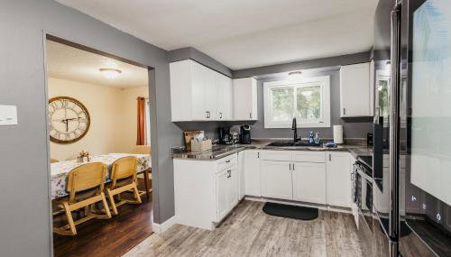 Spacious & Updated MQT Home - HotTub - Backyard - Foto 5
