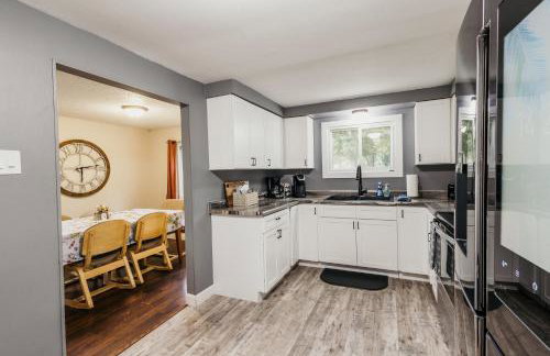 Spacious & Updated MQT Home - HotTub - Backyard - Foto 5