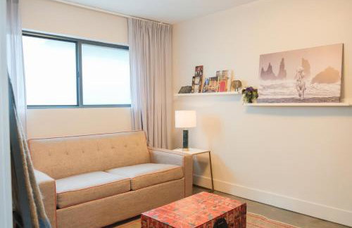 Luxe Dallas Estate Nearly Half Acre Skyline Views - Foto 34