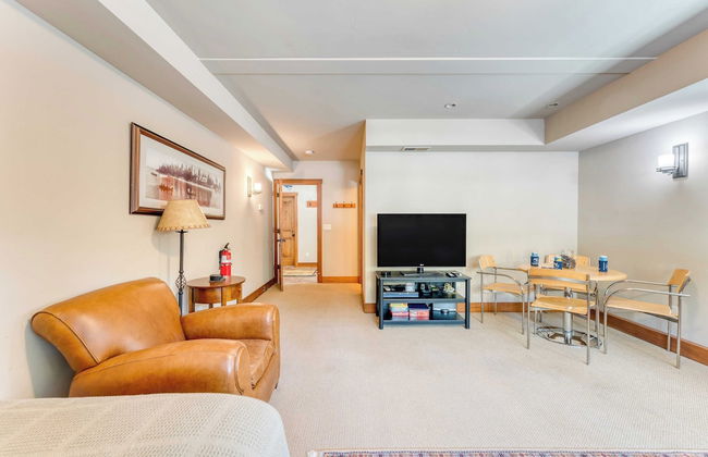 Ward Creek by Avantstay 5 Min Walk to Lake, Deck - Foto 33