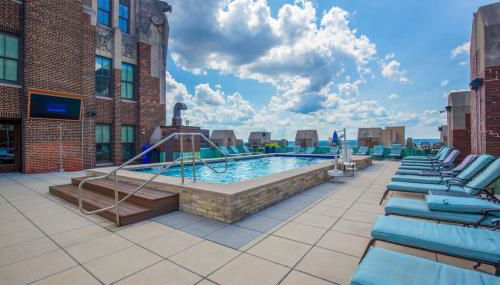 1BR Luxury Apartment With Rooftop Deck & Pool - Foto 4, sunbed