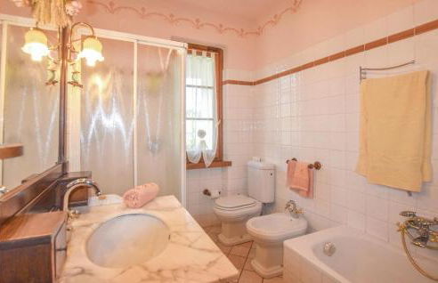 Pet Friendly Home In Camaiore -Lu- - Foto 15