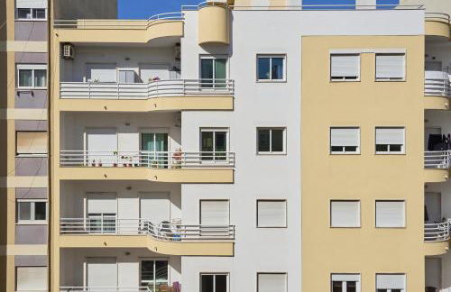 Spacious Apt Near Beach & Train, By TimeCooler - Foto 52