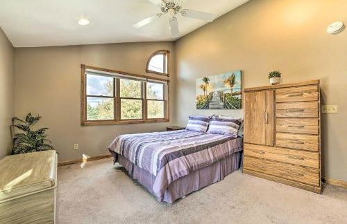 East Tawas Home with Patio, Lake Huron On-Site - Foto 18