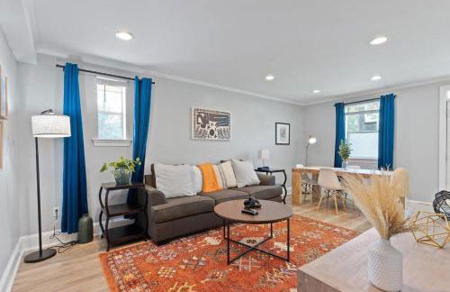 Garden District Balcony Condo w Gated Park - Foto 7