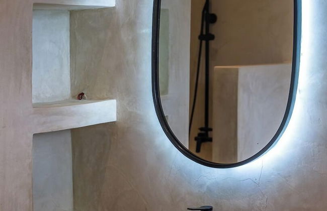 Solymar Staffed Beach Front Villa - Photo 74