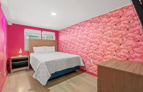 Sunshine House #2-Selfie-Friendly - Steps to Beach - Foto 27