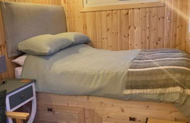 The Swift, Shepherds Hut at Bee Happy Breaks Scotland - Photo 16