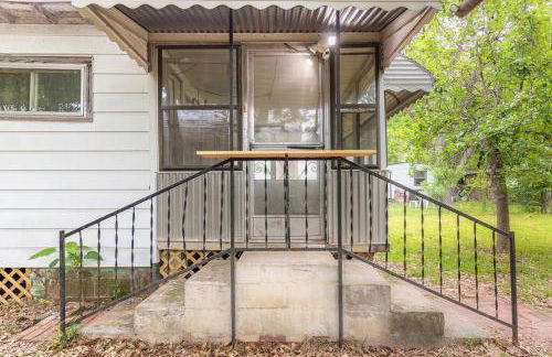 Midcentury Modern - central location to all - Foto 30