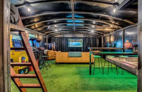 Underground Bunker - Photo 1