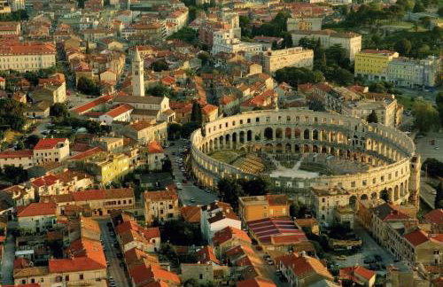 Holiday house in Labin with terrace, air conditioning, W-LAN, washing machine (4866-1) - Photo 37