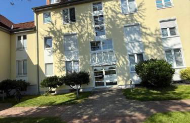 Modern Apartment with Balcony & Parking - Foto 2