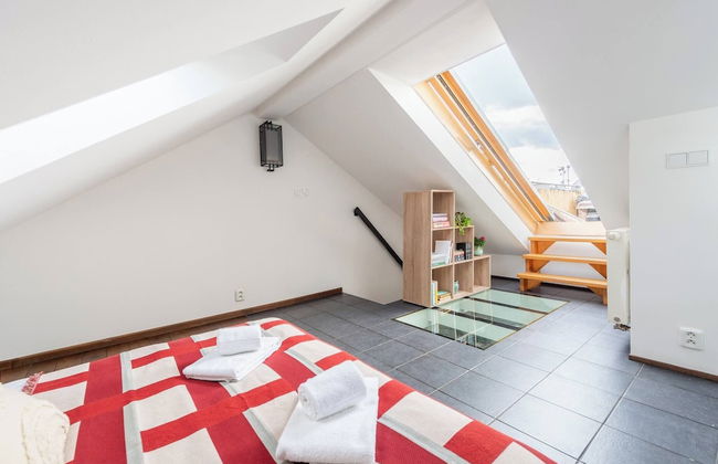Charming Prague Apartment in Vršovice With Roof Terrace - Foto 7