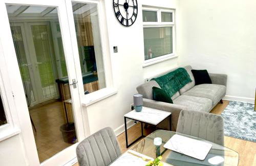 Stunning 3 Bedroom House Near Birmingham Airport and NEC - Foto 20
