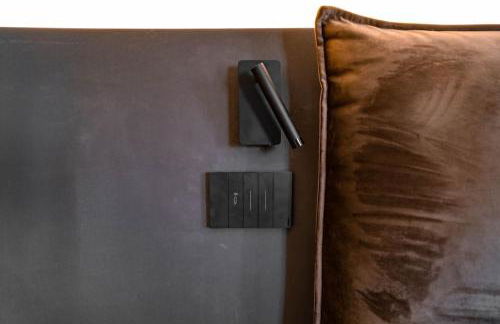 1-bedroom design apartment with panoramic view - Photo 15