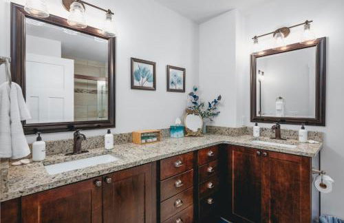 NEW Ivy House 3BR Townhome Downtown Beaches Wineries - Foto 15