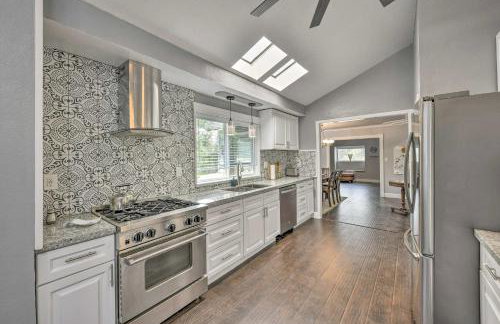 < 3 Mi to Dtwn: Placerville Home w/ Outdoor Oasis - Photo 2