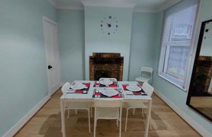 Comfortable Home Away From Home - Foto 28