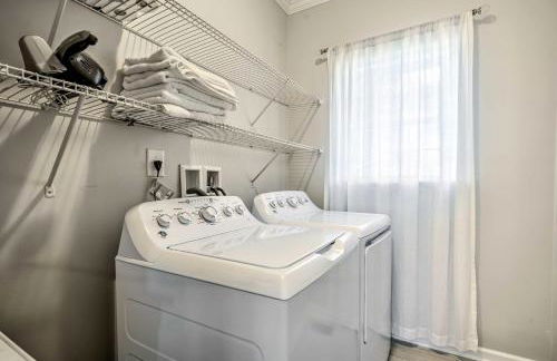 Charming Spring Lake Retreat, 1 Mi to Beach! - Foto 28