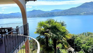 Lago Maggiore - Traumbalkon mit Seeblick & Pool und 2 SZ - Foto 1