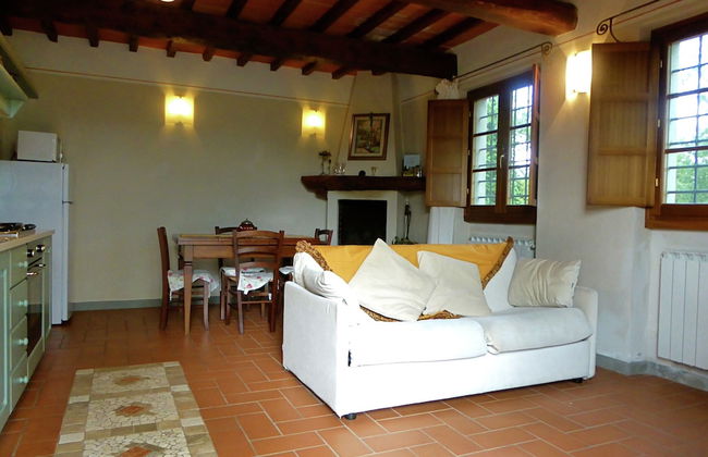 Holiday Home in Montecarelli With Pool - Photo 7