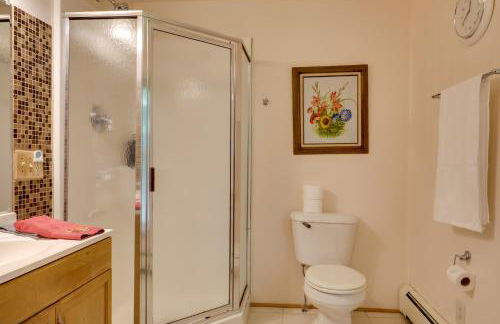 Dock and Views Lakefront Family Home in Conover! - Foto 20